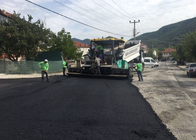 Büyükşehir Taraklı’da 2 kilometrelik caddeyi yeniliyor