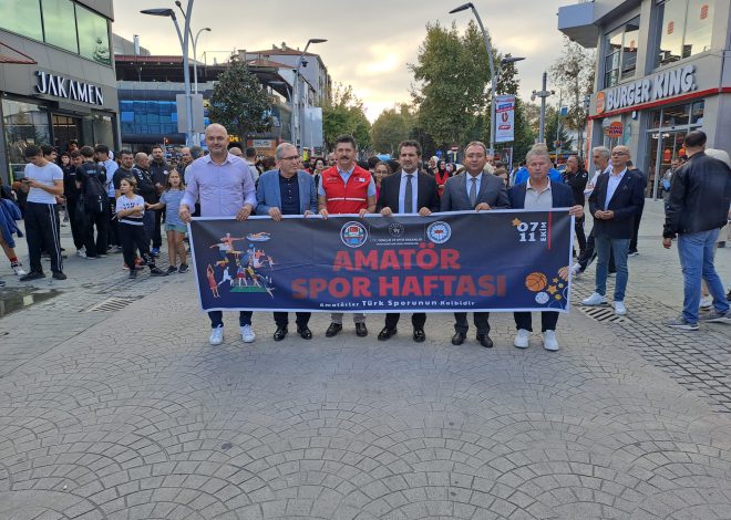 Sakarya’da Amatör Spor Haftası Yürüyüşüne Kızılay’da katıldı.