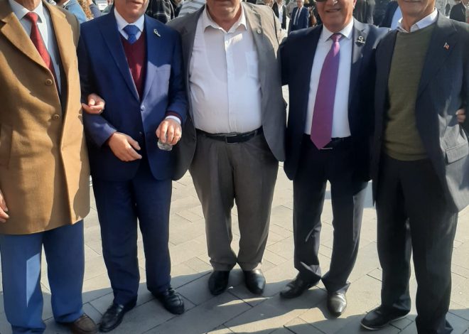 Vatan ve Hürriyet Derneği Genel Başkanı Yaşar Dursun,  29 Ekim Protokolünde Doğru Parti Sakarya İl Koordinatörü Veli Yılmaz ile Bir Araya Geldi