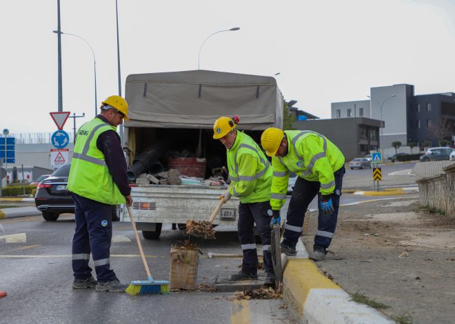 Büyükşehir kuvvetli yağışa karşı aksiyon aldı: SASKİ tek tek temizliyor