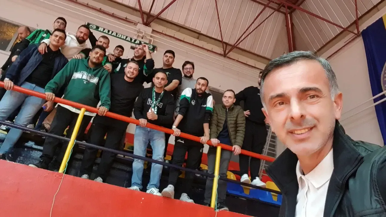 Sakarya Voleybol’dan Fırtına Gibi Galibiyet: İstanbul’dan 3-1’lik Zaferle Döndüler!